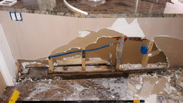 Best 24/7 water damage repair  in Taft Mosswood, CA